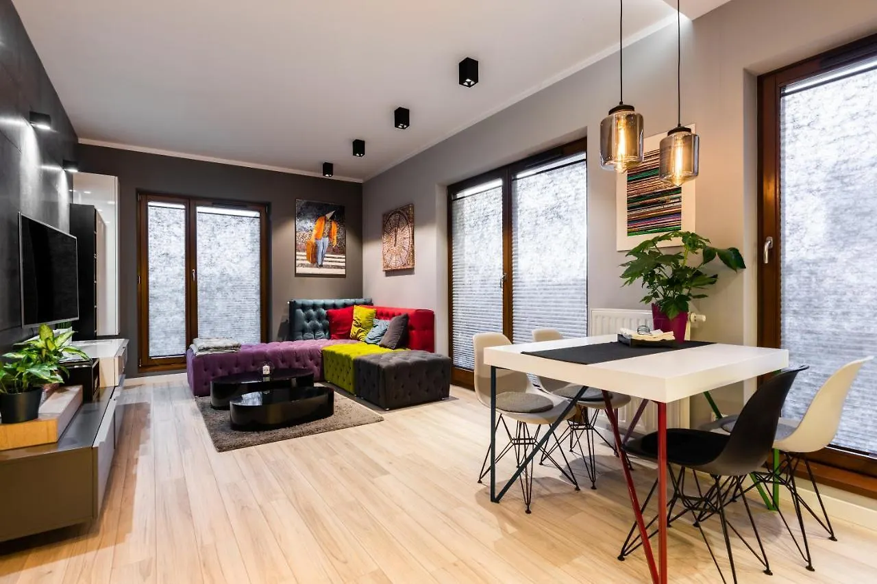 Elegant Business Accommodation With Parking - By Upstairs Cracovia Appartamento