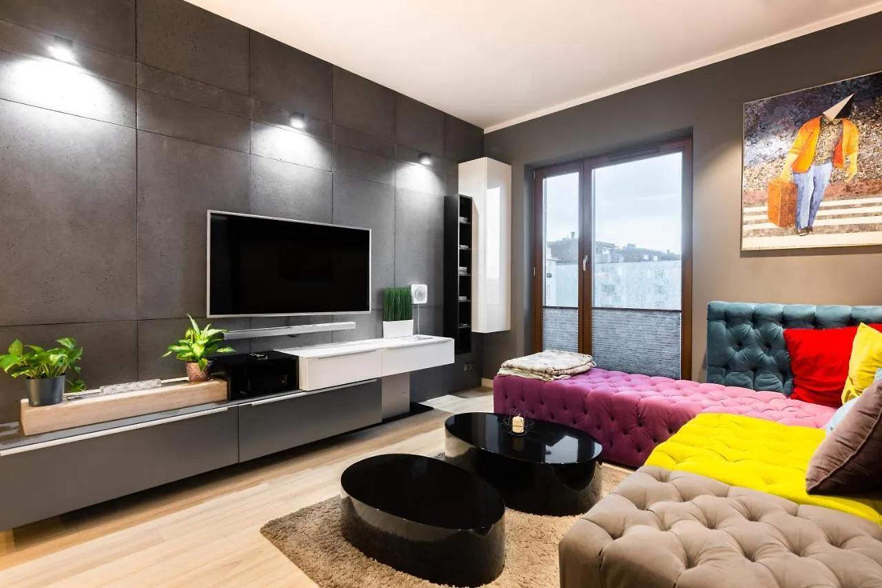 Elegant Business Accommodation With Parking - By Upstairs Cracovia 0*,